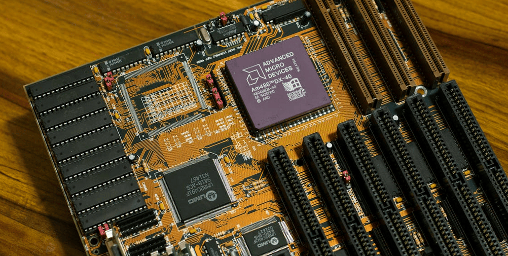 The Best Free Virtualization Tools & Hypervisors for 2025