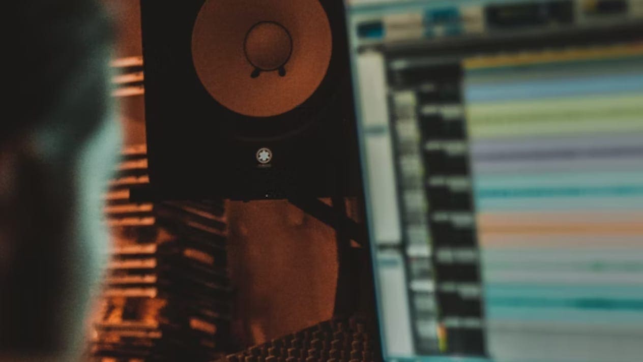 10 Best Free Music Sources Websites 2025: Royalty-Free Music for Creators